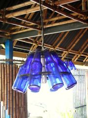 Lampe réalisée avec des bouteilles de Solera