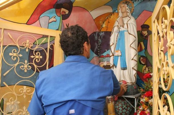 Henrique Capriles Radonski et la vierge de Regla, Tovar, Venezuela