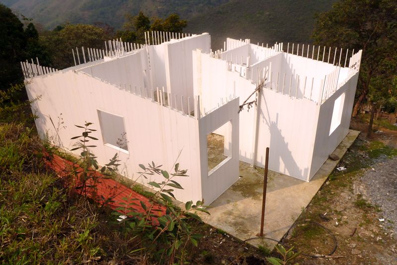 Petrocasa en construction